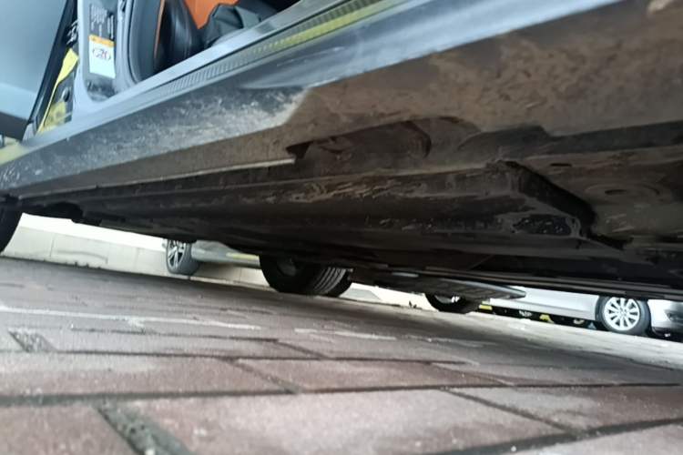 Used CHANGAN UNI-V 2022 1.5T Prestige Version Right Side Sill