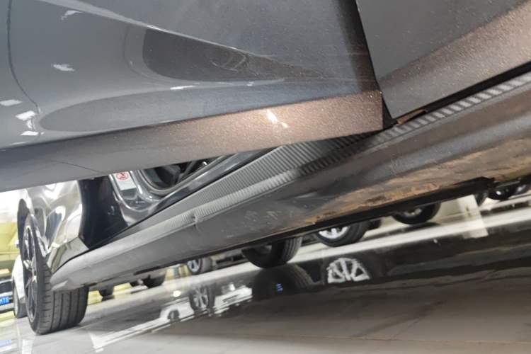 Used CHANGAN UNI-V 2022 1.5T Prestige Version Right Side Sill
