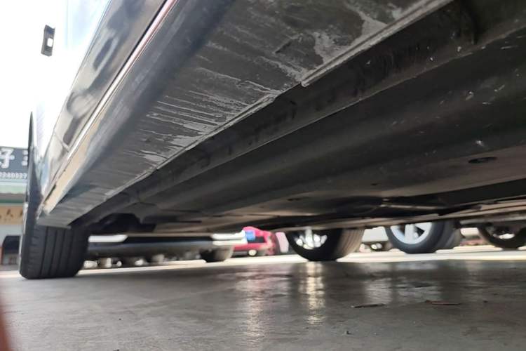 Used CHANGAN UNI-V 2022 2.0T Leading-Speed Edition Right Side Sill