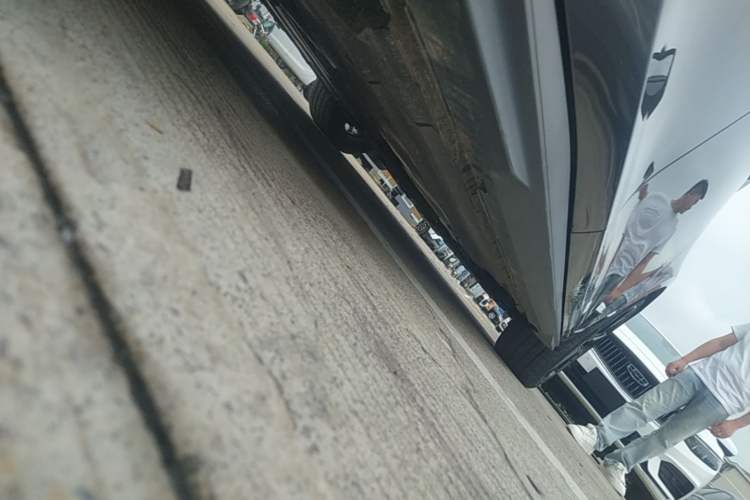 Used CHANGAN UNI-V 2022 1.5T Smart Navigation Version Right Side Sill