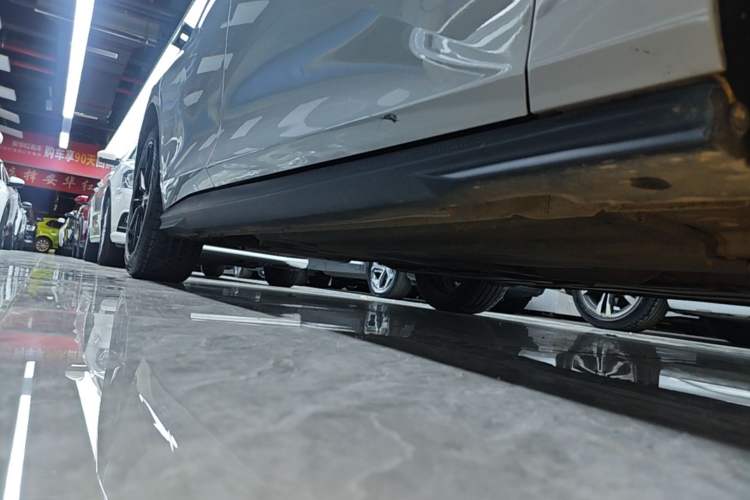 Used CHANGAN UNI-V 2022 1.5T Prestige Version Right Side Sill