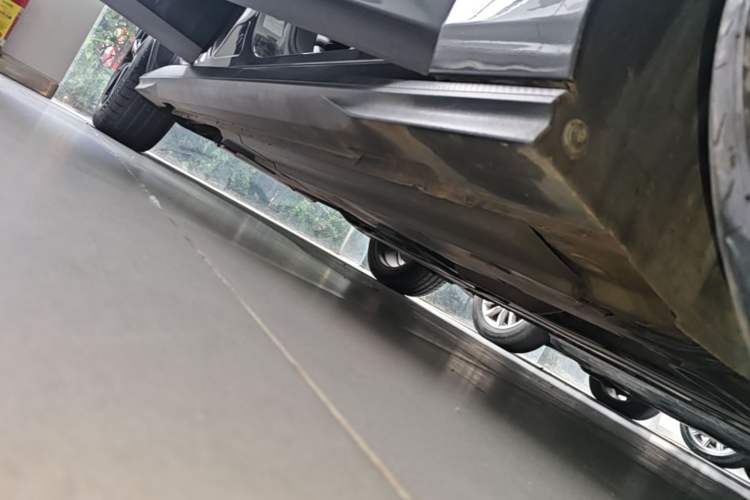 Used CHANGAN UNI-V 2022 1.5T Smart Navigation Version Right Side Sill