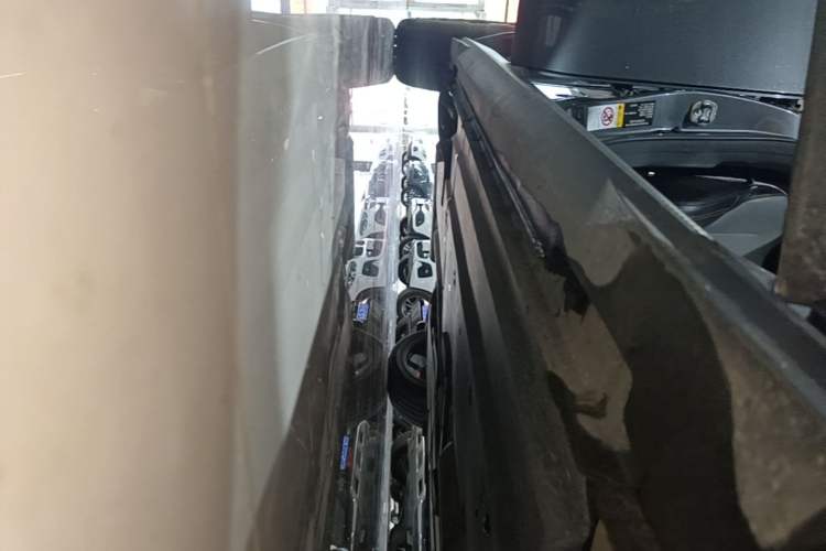 Used CHANGAN UNI-V 2022 1.5T Prestige Version Right Side Sill