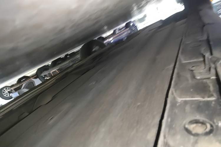Used CHANGAN UNI-V 2022 1.5T Prestige Version Right Side Sill