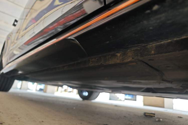 Used CHANGAN UNI-V 2022 2.0T Sporty Version Right Side Sill