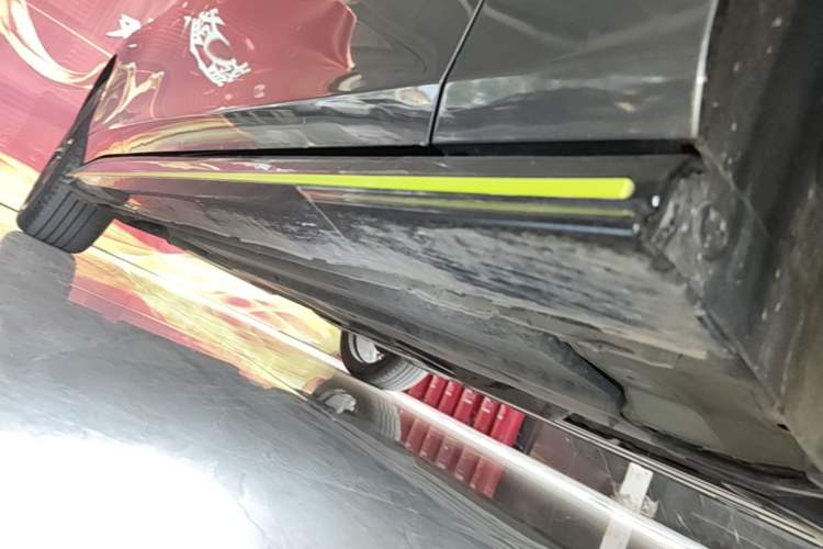 Used CHANGAN UNI-V 2022 1.5T Sport Edition Right Side Sill