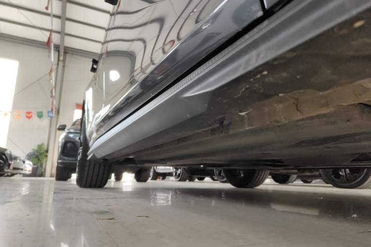 Used CHANGAN UNI-V 2022 1.5T Prestige Version Right Side Sill