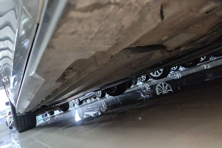 Used CHANGAN UNI-V 2022 1.5T Prestige Version Right Side Sill