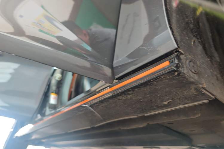 Used CHANGAN UNI-V 2022 1.5T Sport Edition Right Side Sill