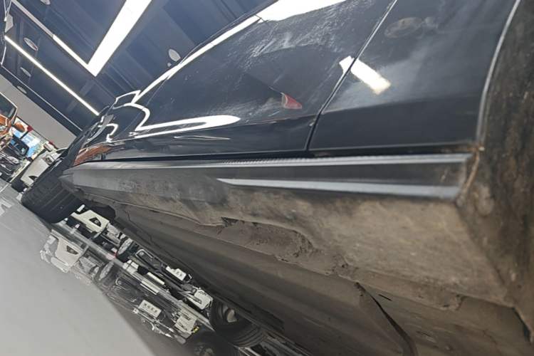 Used CHANGAN UNI-V 2022 1.5T Prestige Version Right Side Sill