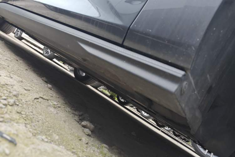 Used CHANGAN UNI-V 2022 1.5T Smart Navigation Version Right Side Sill