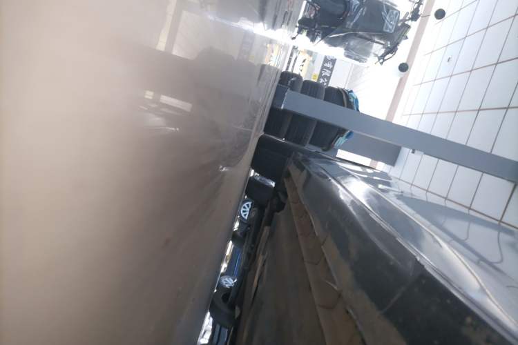 Used CHANGAN UNI-V 2022 2.0T Leading-Speed Edition Right Side Sill