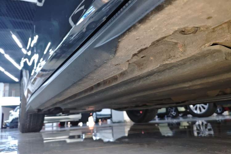 Used CHANGAN UNI-V 2022 1.5T Prestige Version Right Side Sill