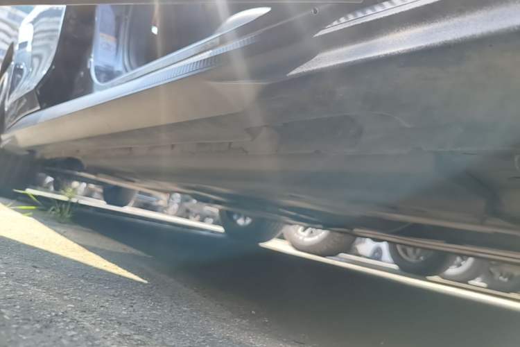 Used CHANGAN UNI-V 2022 1.5T Prestige Version Right Side Sill