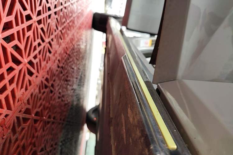 Used CHANGAN UNI-V 2022 2.0T Leading-Speed Edition Right Side Sill