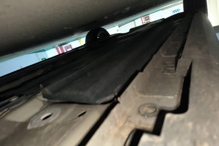 Used CHANGAN UNI-V 2022 1.5T Prestige Version Right Side Sill