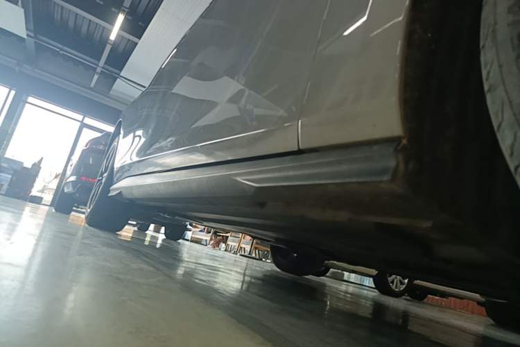 Used CHANGAN UNI-V 2022 1.5T Prestige Version Right Side Sill