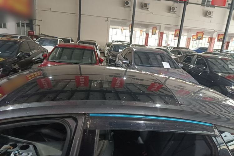 Used CHANGAN UNI-V 2022 1.5T Prestige Version Roof