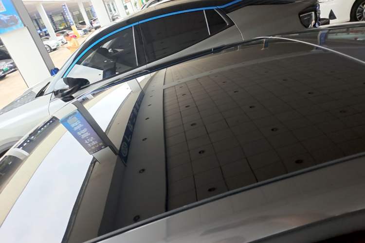 Used CHANGAN UNI-V 2022 1.5T Smart Navigation Version Roof