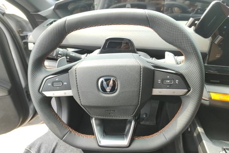 Used CHANGAN UNI-V 2022 1.5T Prestige Version Steering Wheel