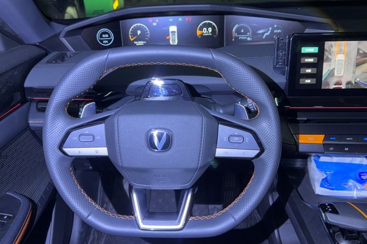 Used CHANGAN UNI-V 2022 1.5T Prestige Version Steering Wheel