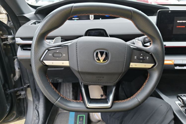 Used CHANGAN UNI-V 2022 1.5T Prestige Version Steering Wheel