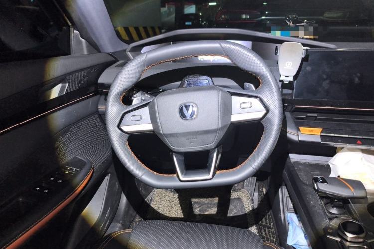 Used CHANGAN UNI-V 2022 1.5T Prestige Version Steering Wheel