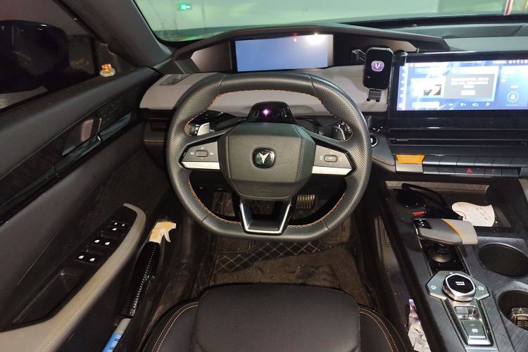 Used CHANGAN UNI-V 2022 1.5T Prestige Version Steering Wheel