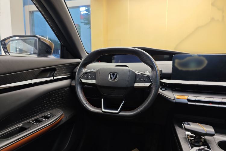 Used CHANGAN UNI-V 2022 1.5T Smart Navigation Version Steering Wheel