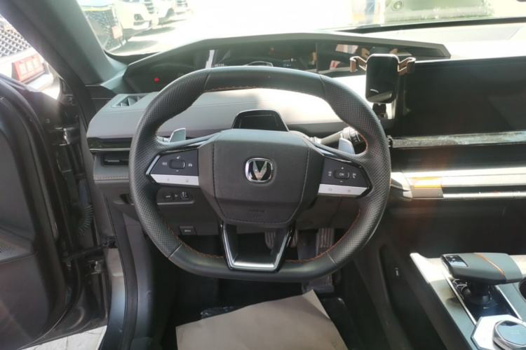Used CHANGAN UNI-V 2022 1.5T Prestige Version Steering Wheel