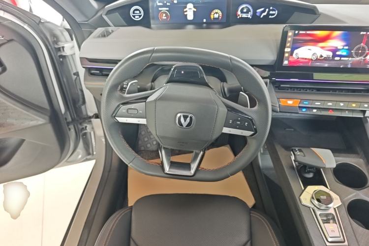 Used CHANGAN UNI-V 2022 1.5T Prestige Version Steering Wheel
