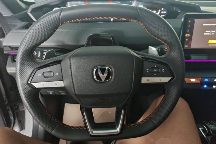 Used CHANGAN UNI-V 2022 1.5T Prestige Version Steering Wheel