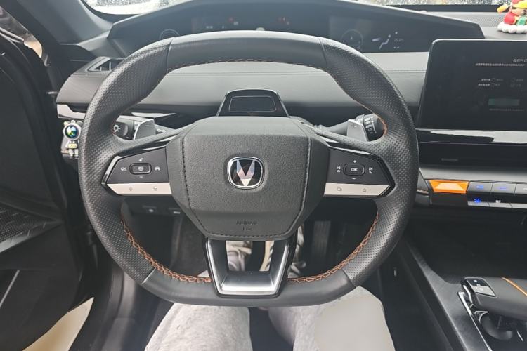 Used CHANGAN UNI-V 2022 1.5T Smart Navigation Version Steering Wheel