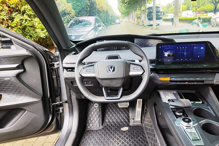 Used CHANGAN UNI-V 2022 2.0T Leading-Speed Edition Steering Wheel