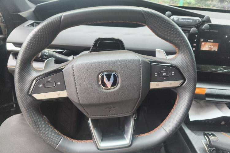 Used CHANGAN UNI-V 2022 1.5T Prestige Version Steering Wheel