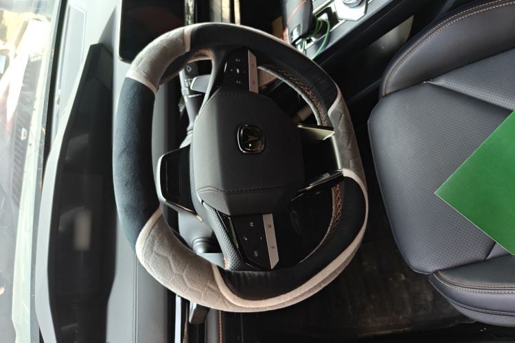 Used CHANGAN UNI-V 2022 1.5T Prestige Version Steering Wheel