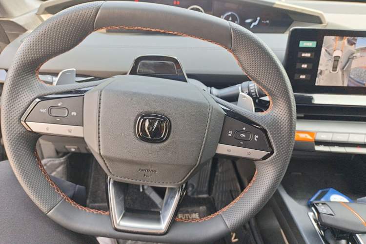 Used CHANGAN UNI-V 2022 1.5T Prestige Version Steering Wheel
