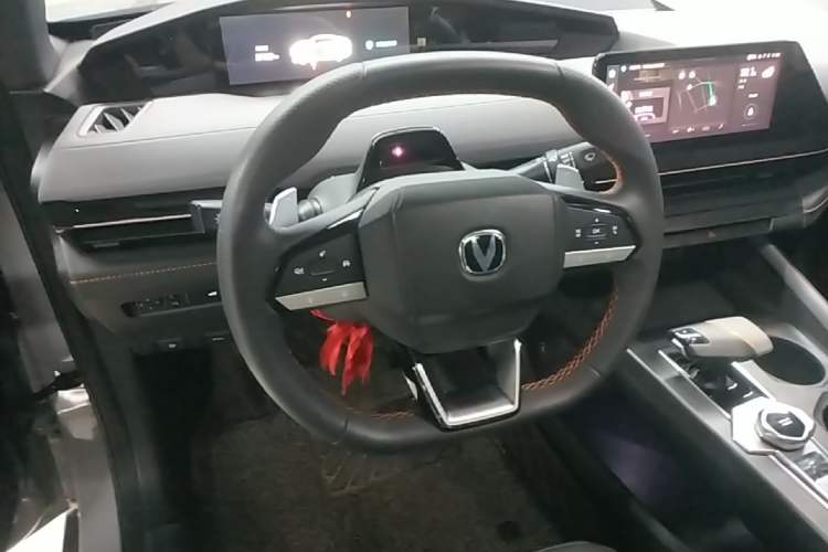 Used CHANGAN UNI-V 2022 1.5T Prestige Version Steering Wheel