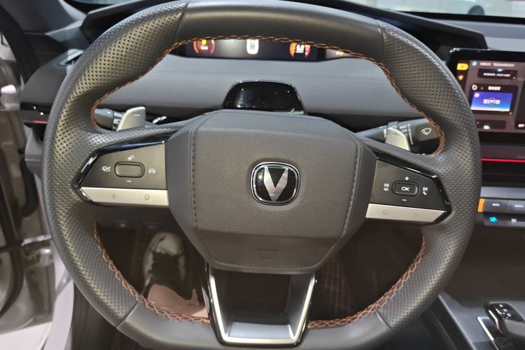 Used CHANGAN UNI-V 2022 1.5T Prestige Version Steering Wheel