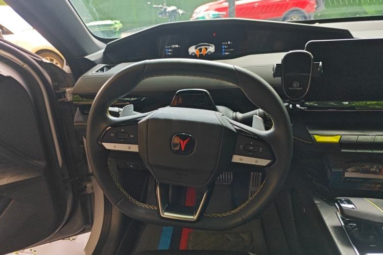 Used CHANGAN UNI-V 2022 1.5T Sport Edition Steering Wheel