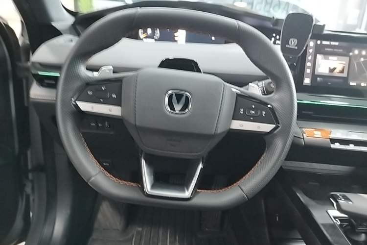Used CHANGAN UNI-V 2022 1.5T Prestige Version Steering Wheel
