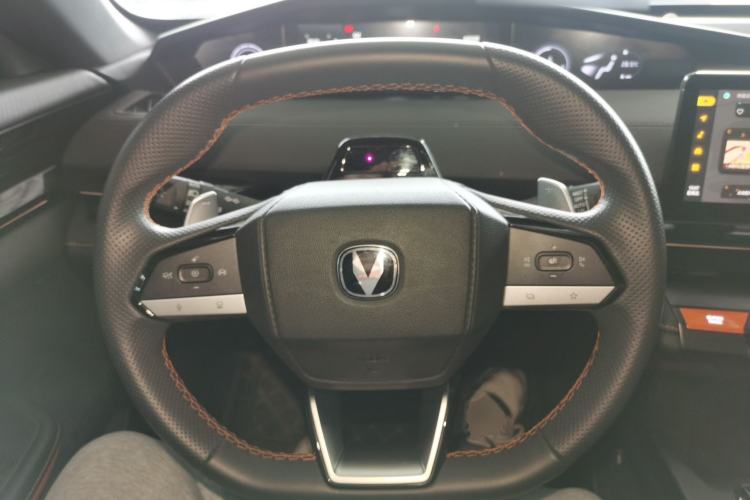 Used CHANGAN UNI-V 2022 1.5T Smart Navigation Version Steering Wheel