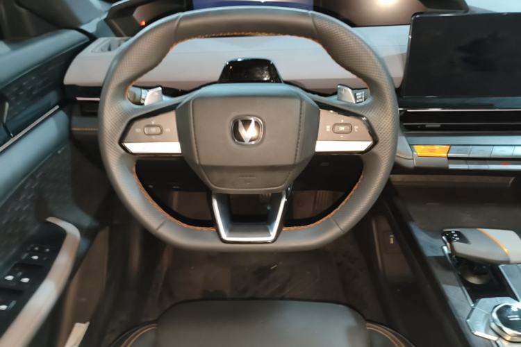 Used CHANGAN UNI-V 2022 1.5T Smart Navigation Version Steering Wheel
