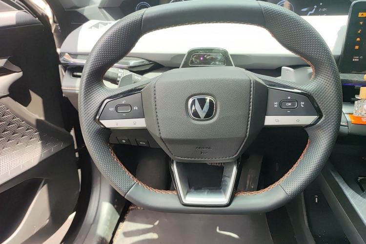 Used CHANGAN UNI-V 2022 1.5T Prestige Version Steering Wheel