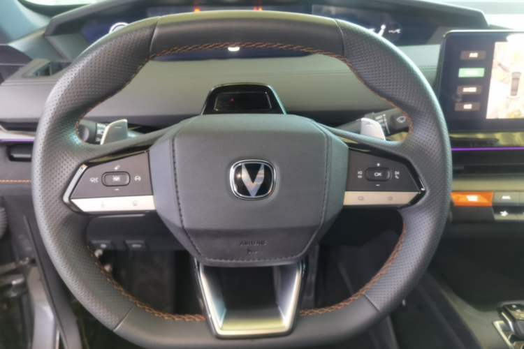 Used CHANGAN UNI-V 2022 2.0T Leading-Speed Edition Steering Wheel