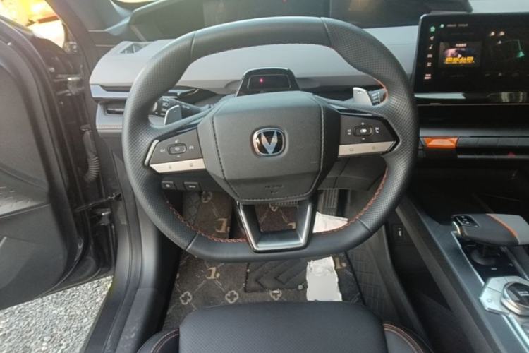 Used CHANGAN UNI-V 2022 1.5T Smart Navigation Version Steering Wheel