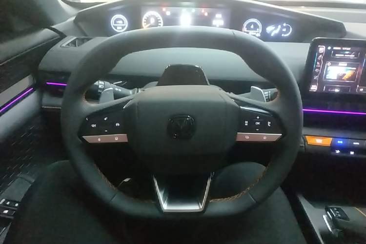 Used CHANGAN UNI-V 2022 1.5T Prestige Version Steering Wheel