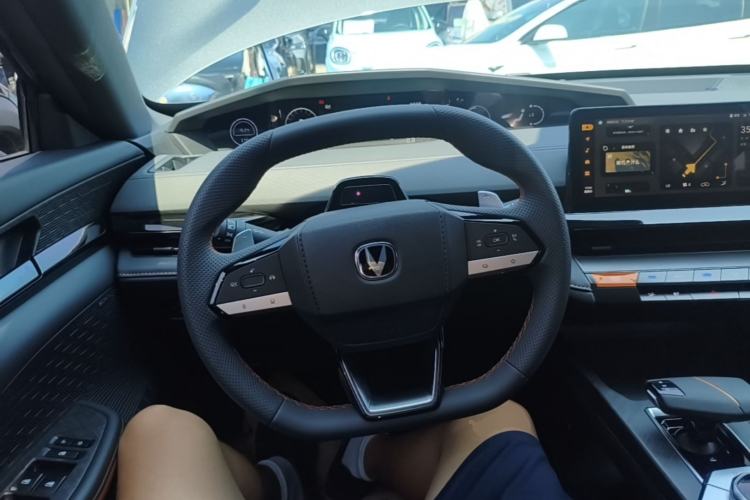 Used CHANGAN UNI-V 2022 1.5T Prestige Version Steering Wheel