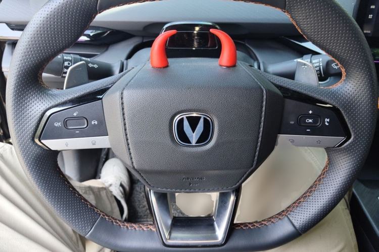 Used CHANGAN UNI-V 2022 1.5T Prestige Version Steering Wheel
