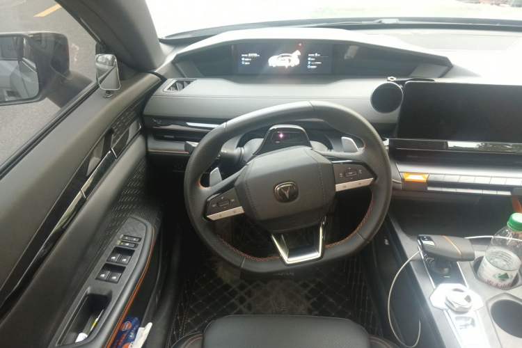 Used CHANGAN UNI-V 2022 1.5T Prestige Version Steering Wheel